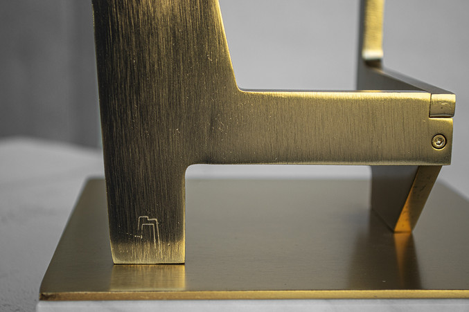 Candela Muniozguren | Industrial gold_05