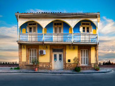 Andy Sotiriou | Lone Building 20
