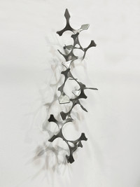 Diego Canogar | Enroscada Inoxidable