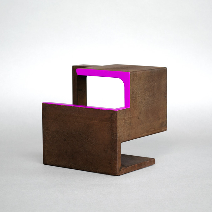 Candela Muniozguren | Contenedor línea rosa_02